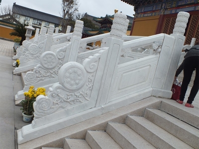 寺廟石欄桿