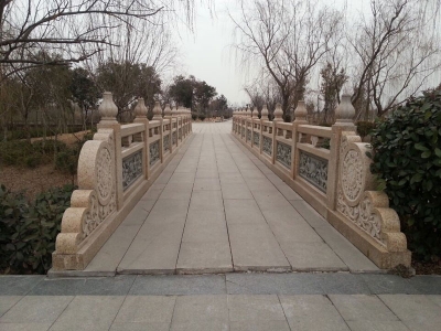  黃銹石欄桿 
