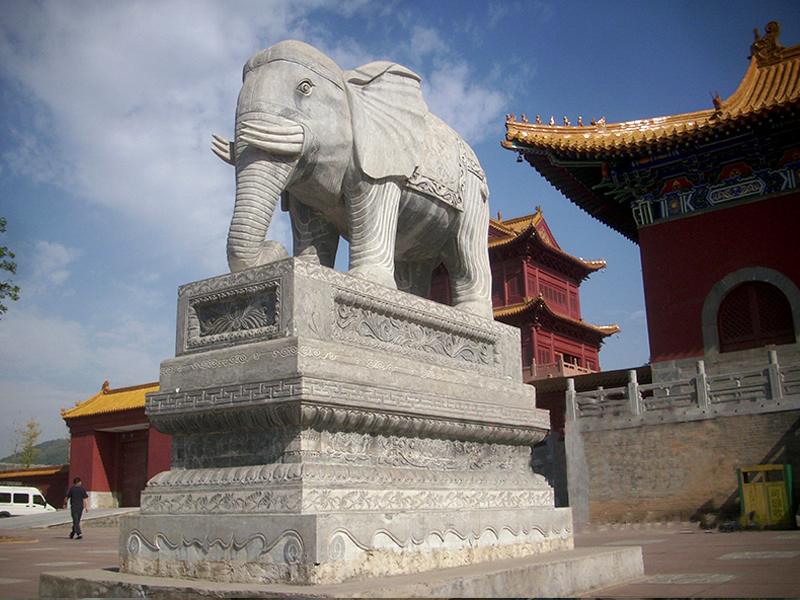 寺廟山門(mén)大象