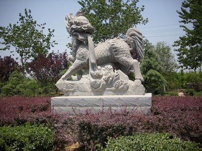  景區(qū)石雕麒麟 